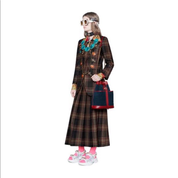 SOLD Gucci Rajah bucket bag medium dark blue suede - Picture 4 of 16